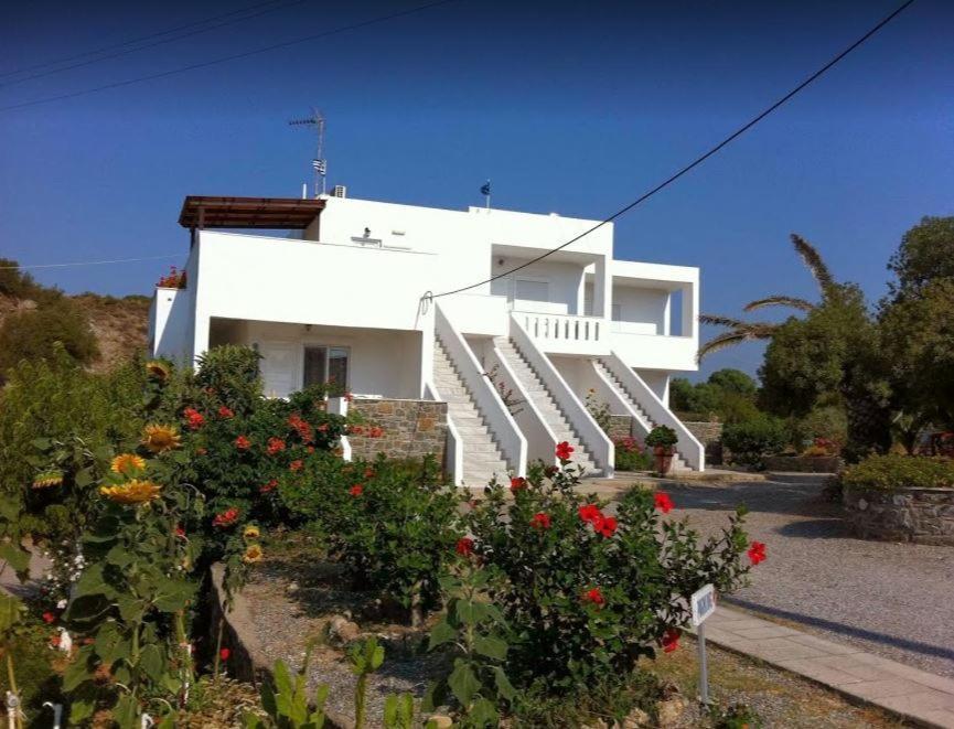 Tselios Apartments & Studios Kiotari Exterior photo