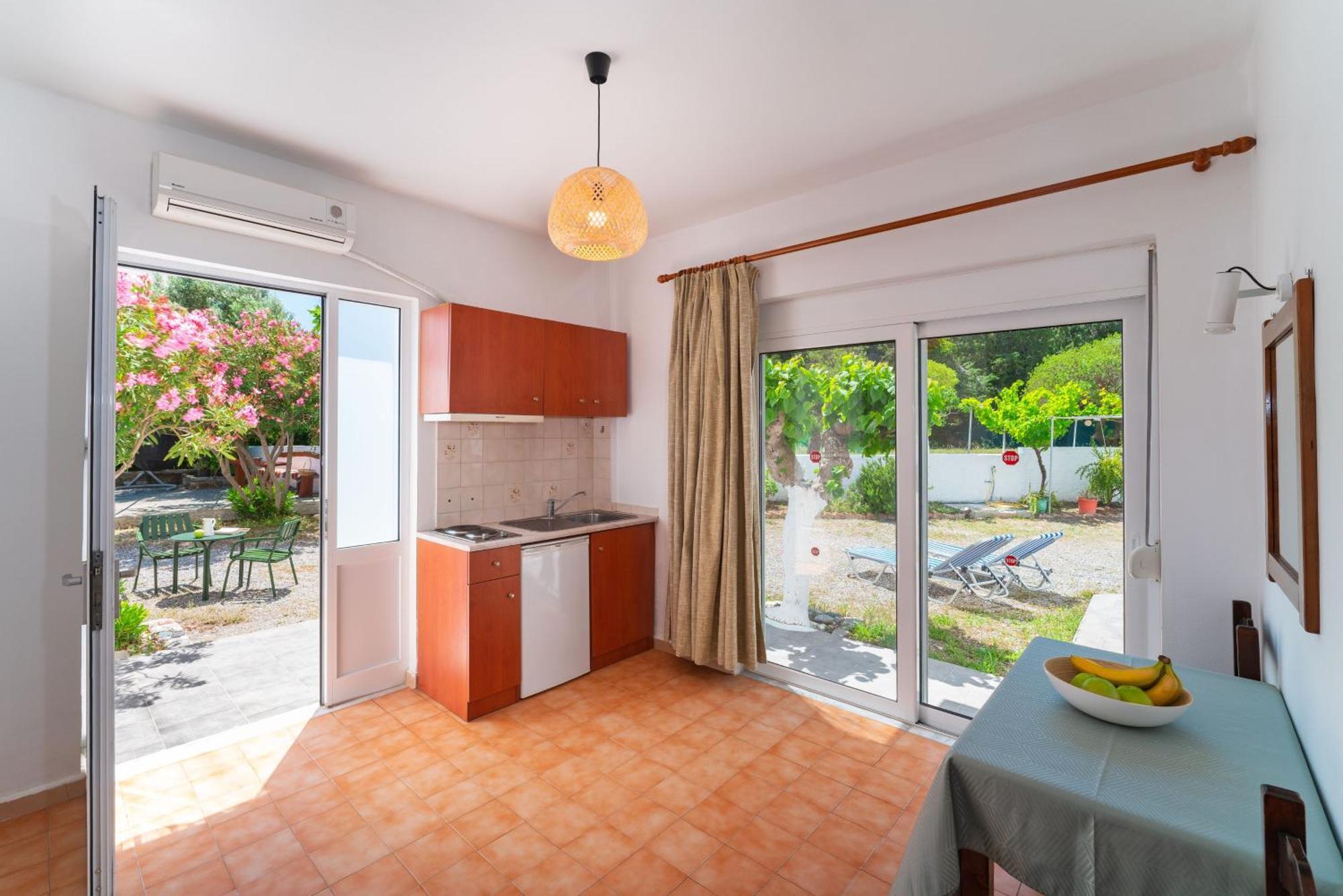 Tselios Apartments & Studios Kiotari Room photo